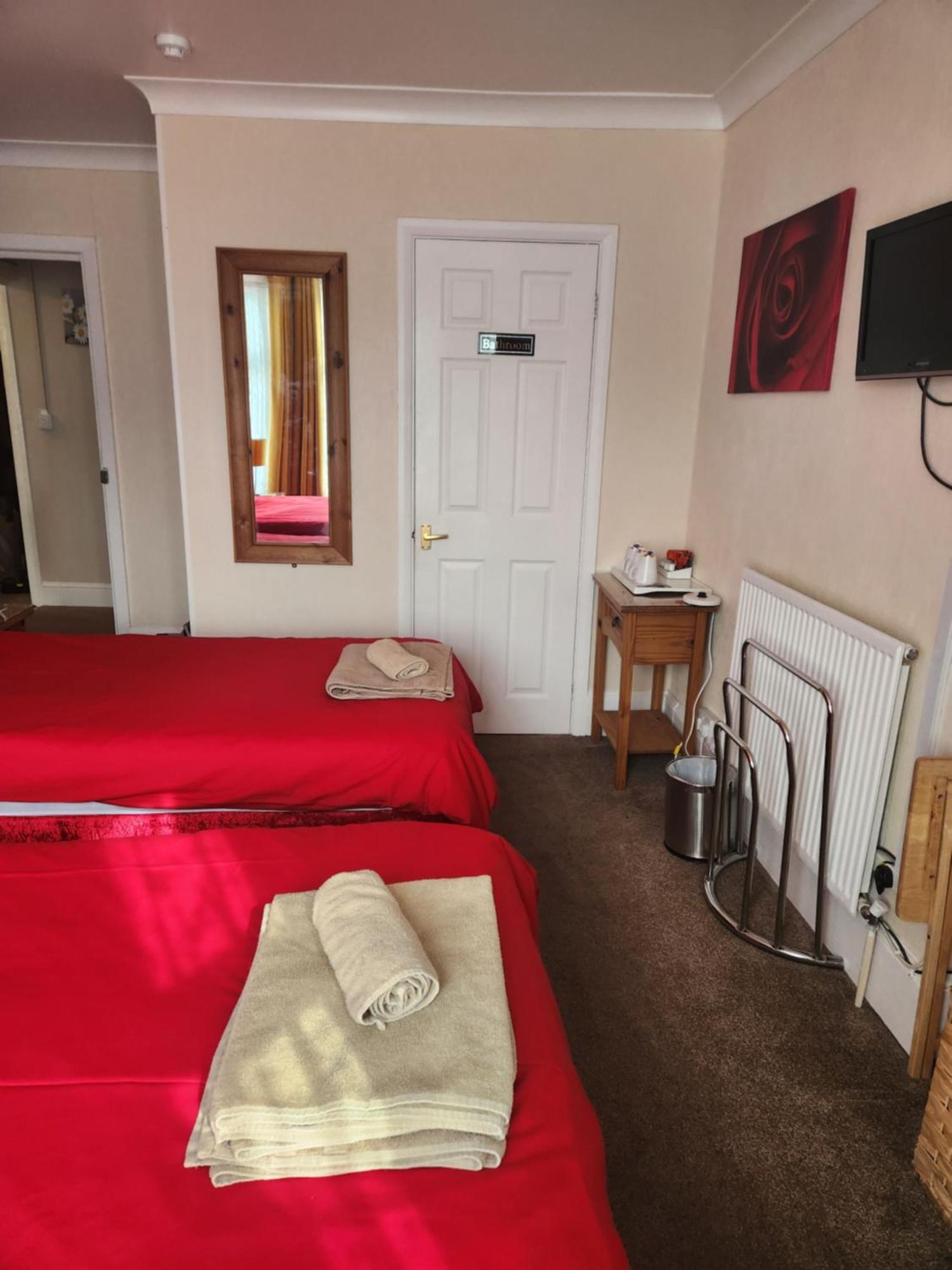 Twin Palms Guesthouse Great Yarmouth Exterior foto