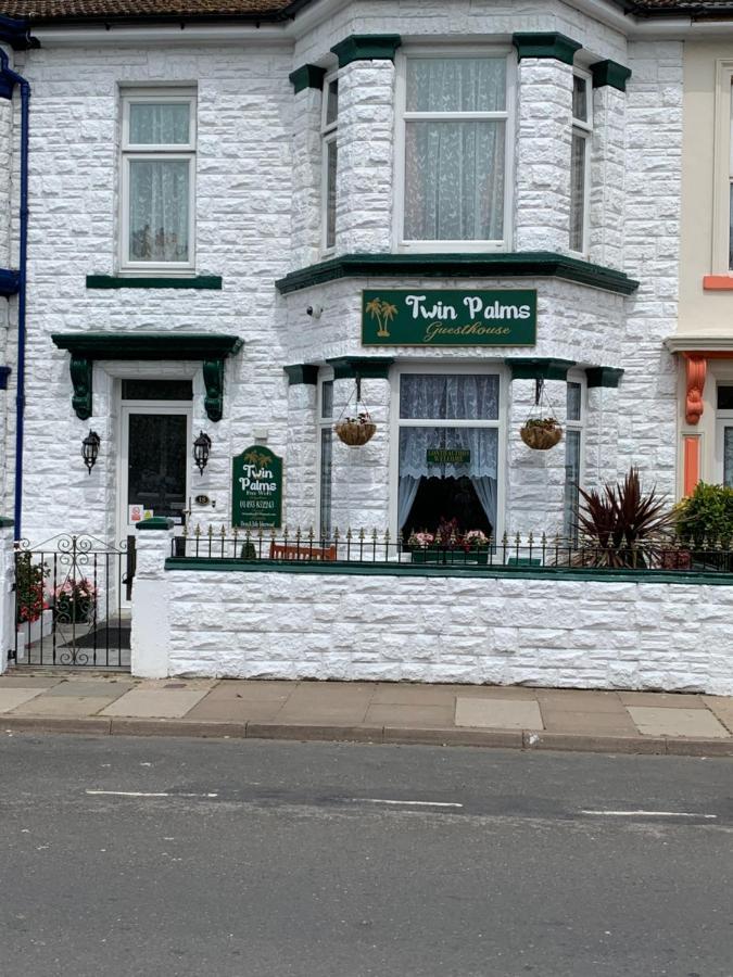 Twin Palms Guesthouse Great Yarmouth Exterior foto