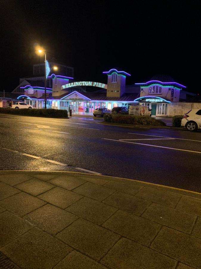 Twin Palms Guesthouse Great Yarmouth Exterior foto